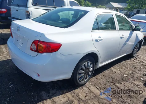 2010 Toyota Corolla Le z USA, uszkodzony, nr VIN JTDBU4EE1AJ080493